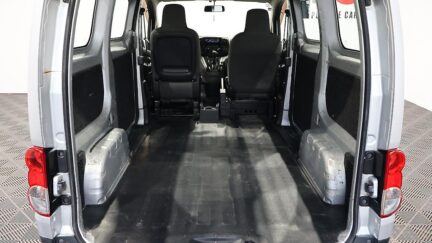 2010 Nissan Nv200 Alloy Wheels – Roof Racks image 325105