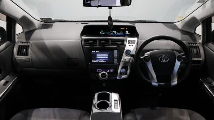2012 Toyota Prius ALPHA HYBRID 7 Seater image 324121