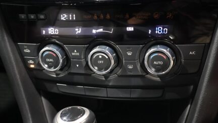 2013 Mazda Atenza 20S Wagon image 323808