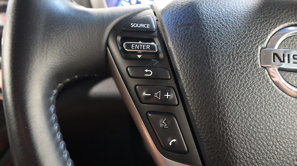 2012 Nissan Elgrand 250 Highway Star Urban Chrome image 326442