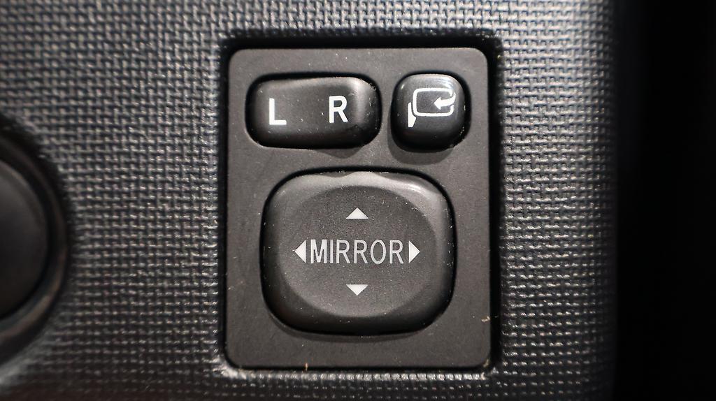 2012 Toyota Spade Alloy Wheels – Push Button Start image 326626