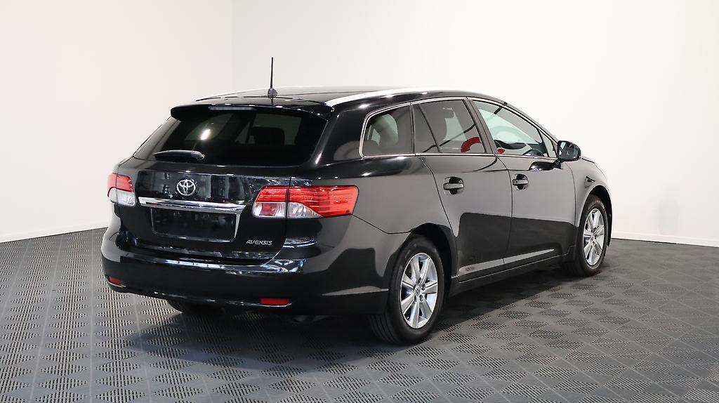 2014 Toyota Avensis Wagon image 325192