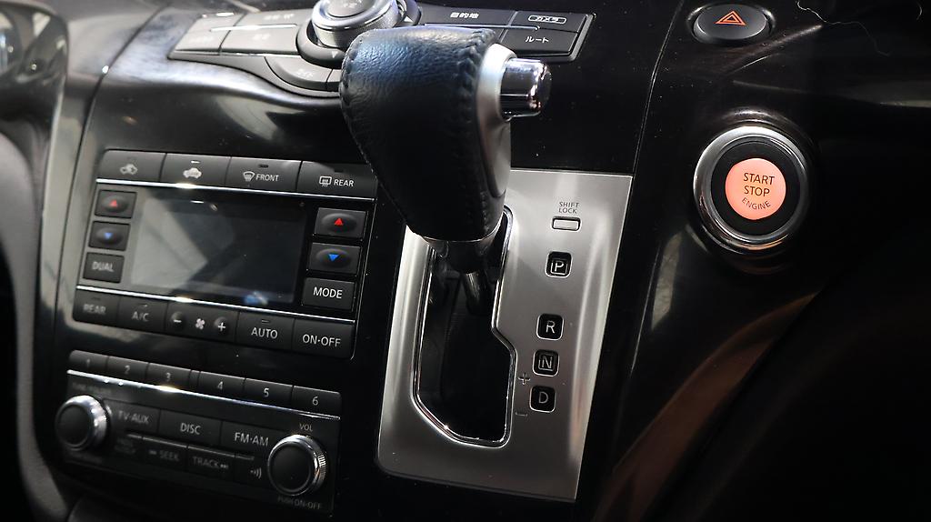 2012 Nissan Elgrand 250 Highway Star Urban Chrome image 326436