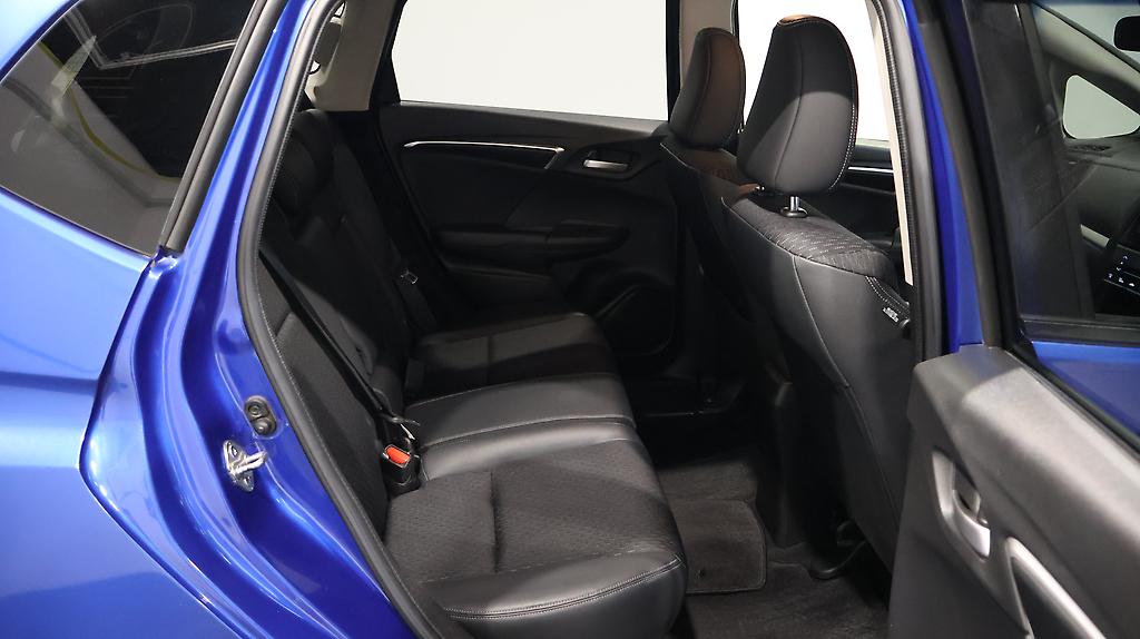 2015 Honda Fit Hybrid L-Package image 324008