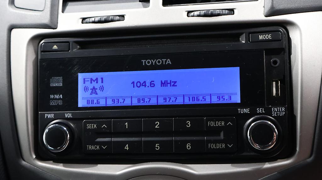 2010 Toyota Vitz image 325318