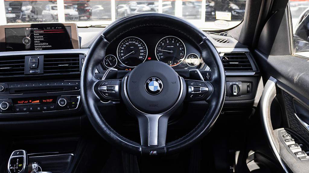 2013 Bmw 320i 320i M Sports , Parking sensors image 321238