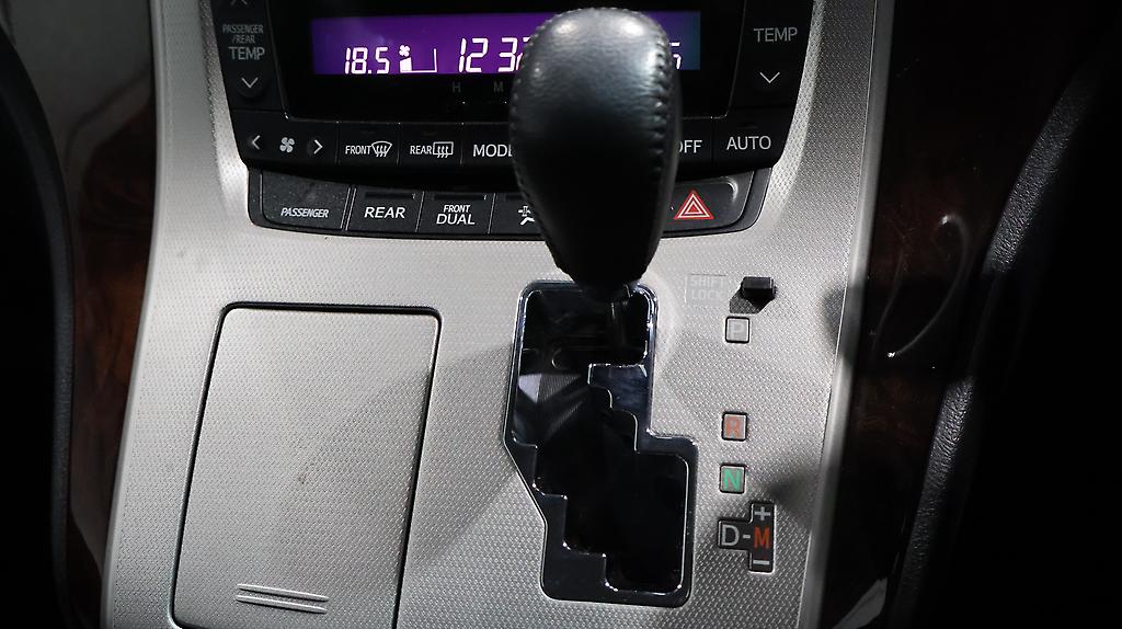 2012 Toyota Vellfire 2.4Z image 323743