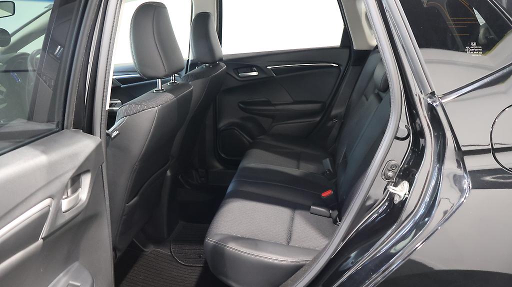 2015 Honda Fit Hybrid L-Package image 323280