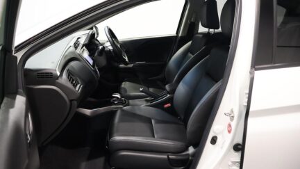 2015 Honda Grace Hybrid – Alloy Wheels image 323597