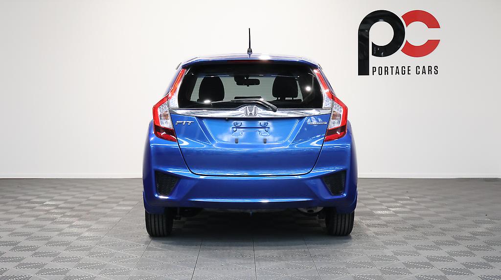 2014 Honda Fit Hybrid F Package image 324572