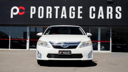 2013 Toyota Camry F hybrid , E seats, Push start image 321144