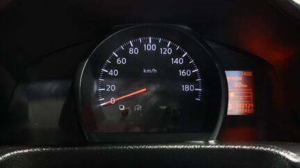 2010 Nissan Nv200 Alloy Wheels – Roof Racks image 325112