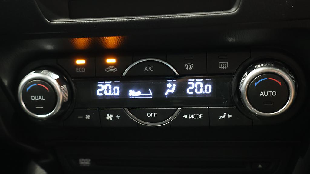 2014 Mazda Axela Hybrid image 326462