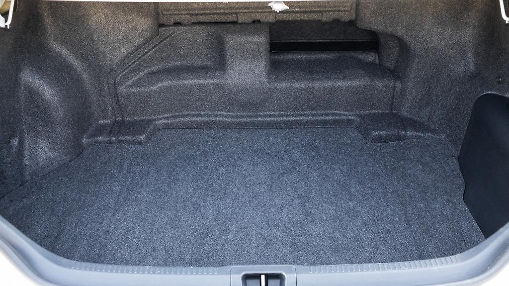 2013 Toyota Camry F hybrid , E seats, Push start image 321162