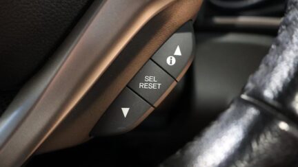 2015 Honda Grace Hybrid – Alloy Wheels image 323613