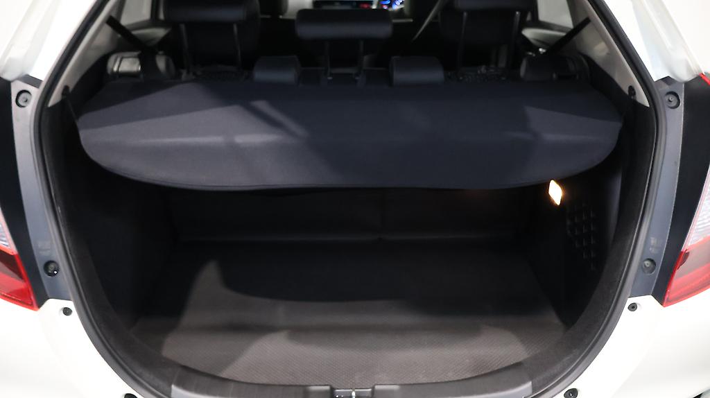 2013 Honda Fit Hybrid L Package image 323777