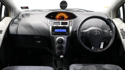 2010 Toyota Vitz image 325316