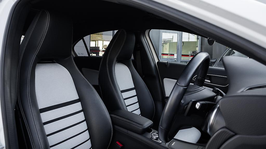 2014 Mercedes-benz A 180 Style Edition Half leather image 324670