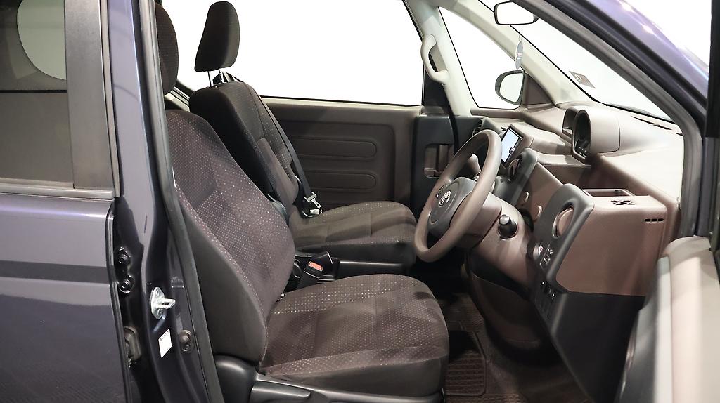 2012 Toyota Spade Alloy Wheels – Push Button Start image 326616