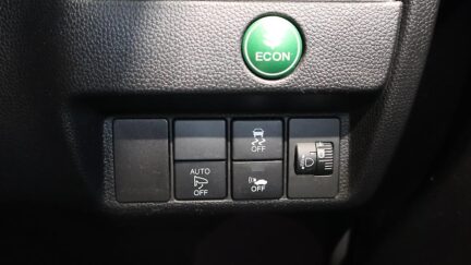 2015 Honda Fit Hybrid F-Package image 323878