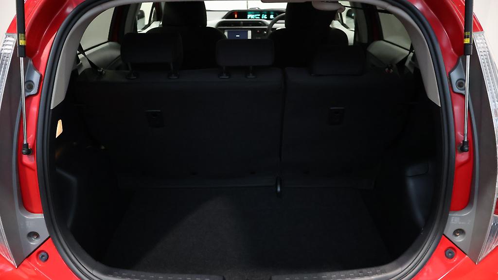 2012 Toyota Aqua S Model, Push Start, Reverse Camera image 325945