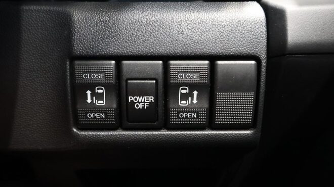 2013 Mazda Premacy image 322498