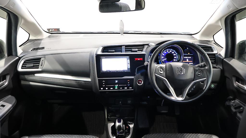 2015 Honda Fit Hybrid L-Package image 323283