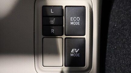 2012 Toyota Aqua Push Button Start image 323058