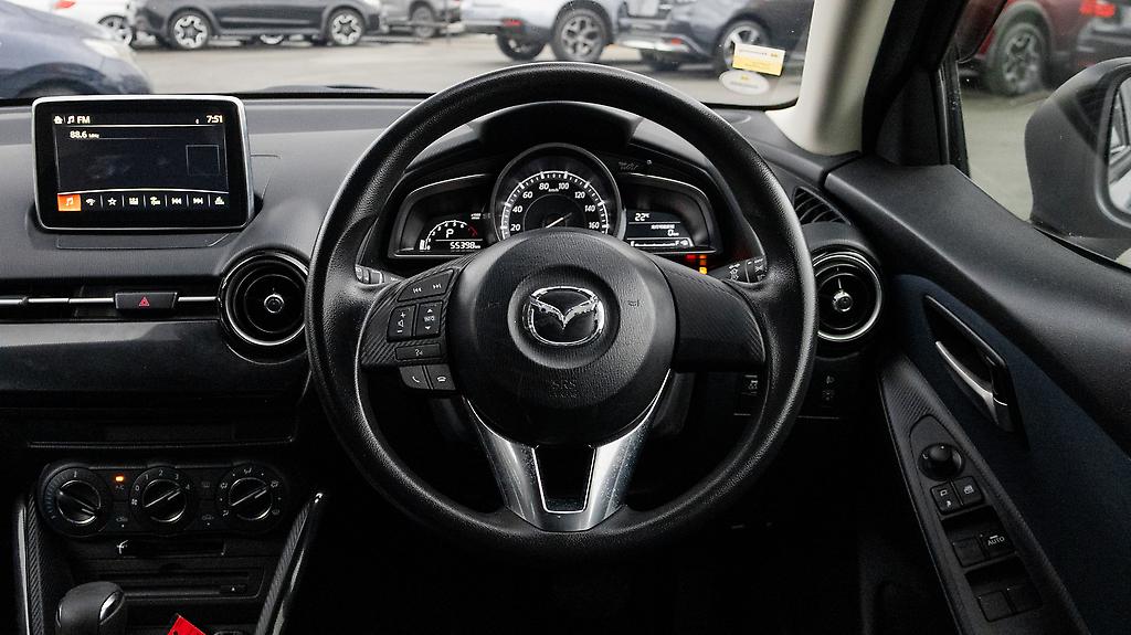 2016 Mazda Demio 13S Push start I Stop image 326155