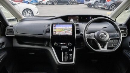 2017 Nissan Serena Hybrid Highway Star V-selection image 326842