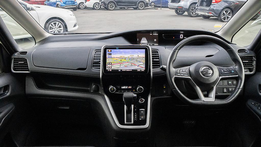 2017 Nissan Serena Hybrid Highway Star V-selection image 326842