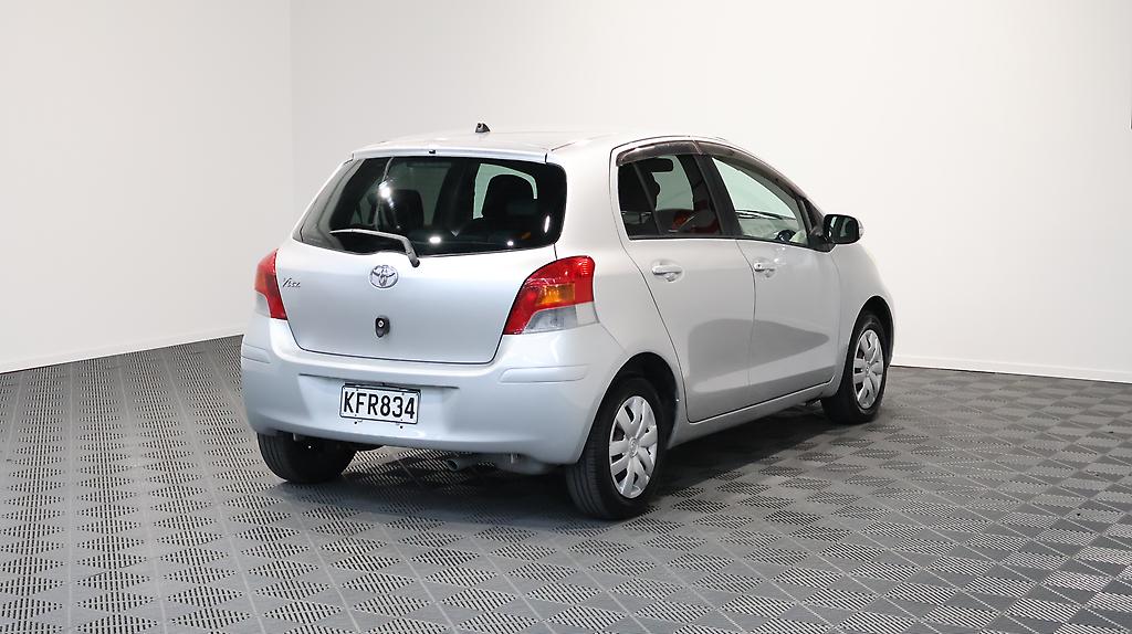 2010 Toyota Vitz image 325308