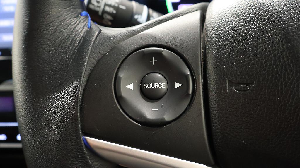 2013 Honda Fit Hybrid L-Package image 325410