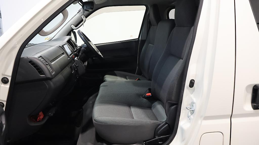 2019 Toyota Regius image 323422