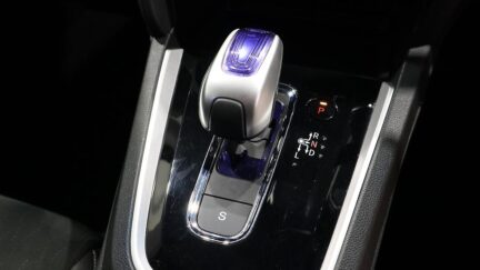 2016 Honda Shuttle Hybrid image 324537