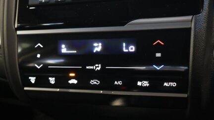 2013 Honda Fit Hybrid L Package image 321384