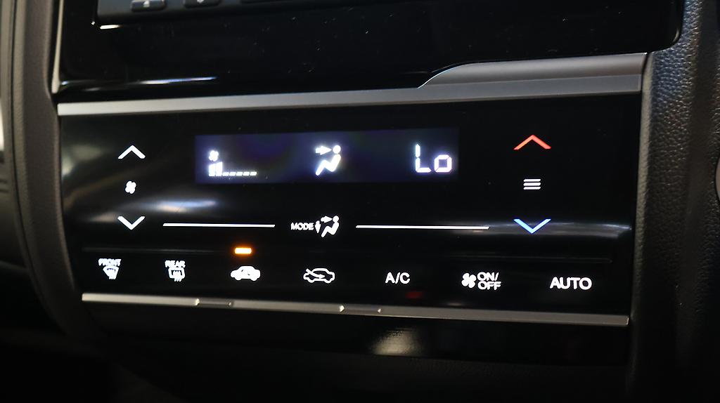 2013 Honda Fit Hybrid L Package image 321384