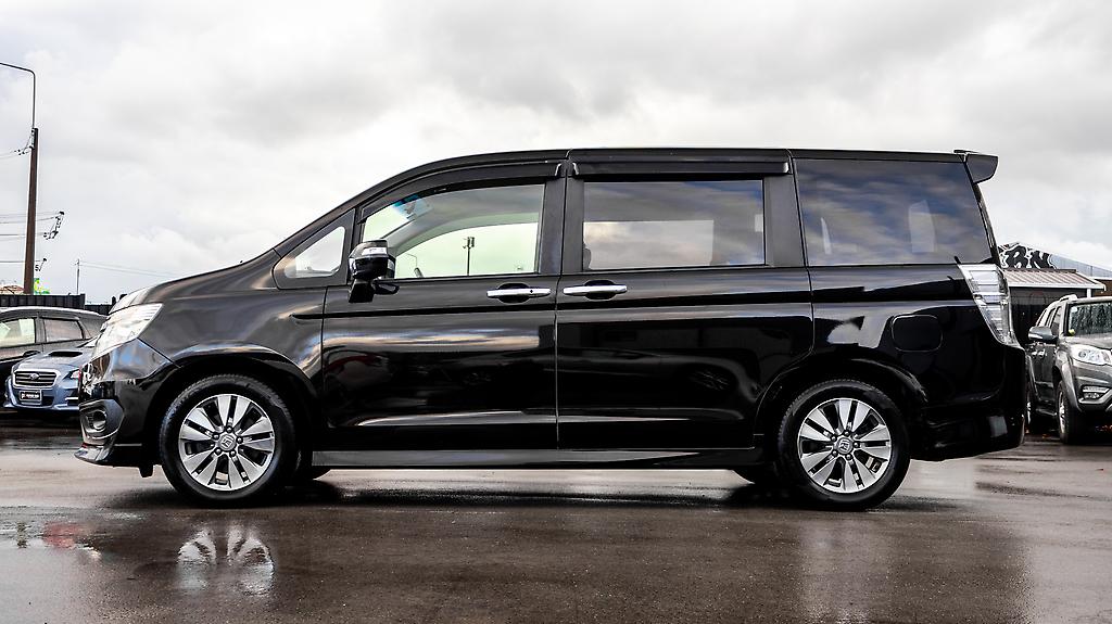 2013 Honda Step Wagon Spada Z, keyless 8 seater Version image 321186