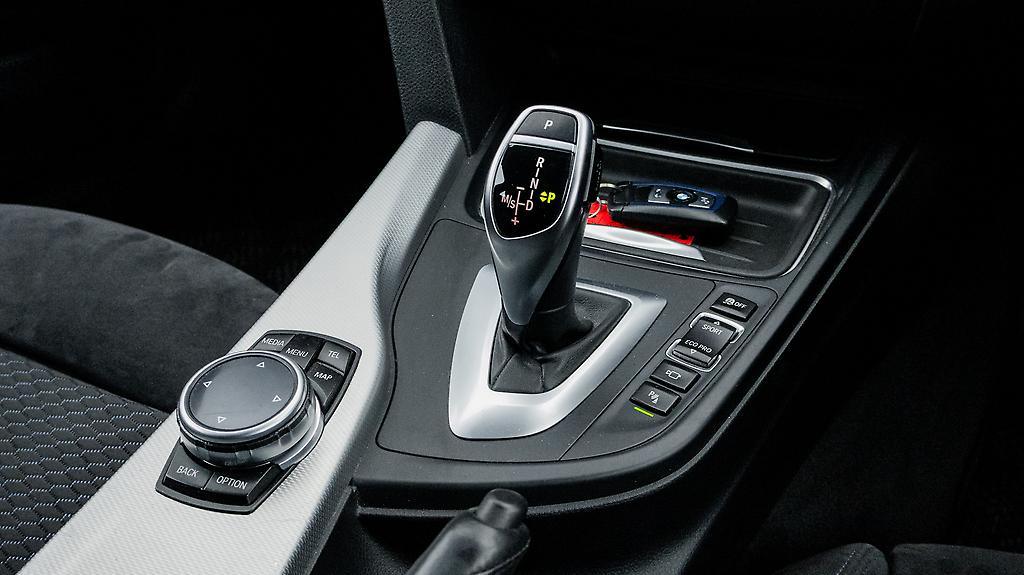 2014 Bmw 320i 320i M Sports , Parking sensors image 324928