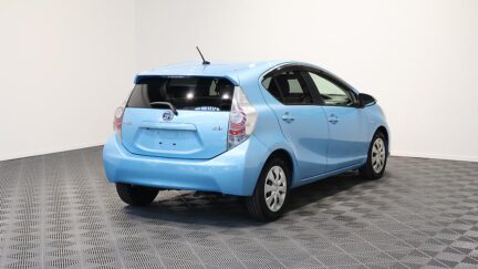 2012 Toyota Aqua G Model, Push Start, Reverse Camera, Low KMS image 322843