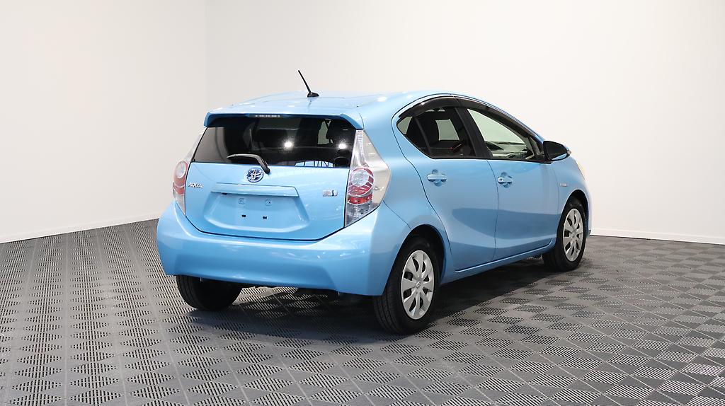 2012 Toyota Aqua G Model, Push Start, Reverse Camera, Low KMS image 322843