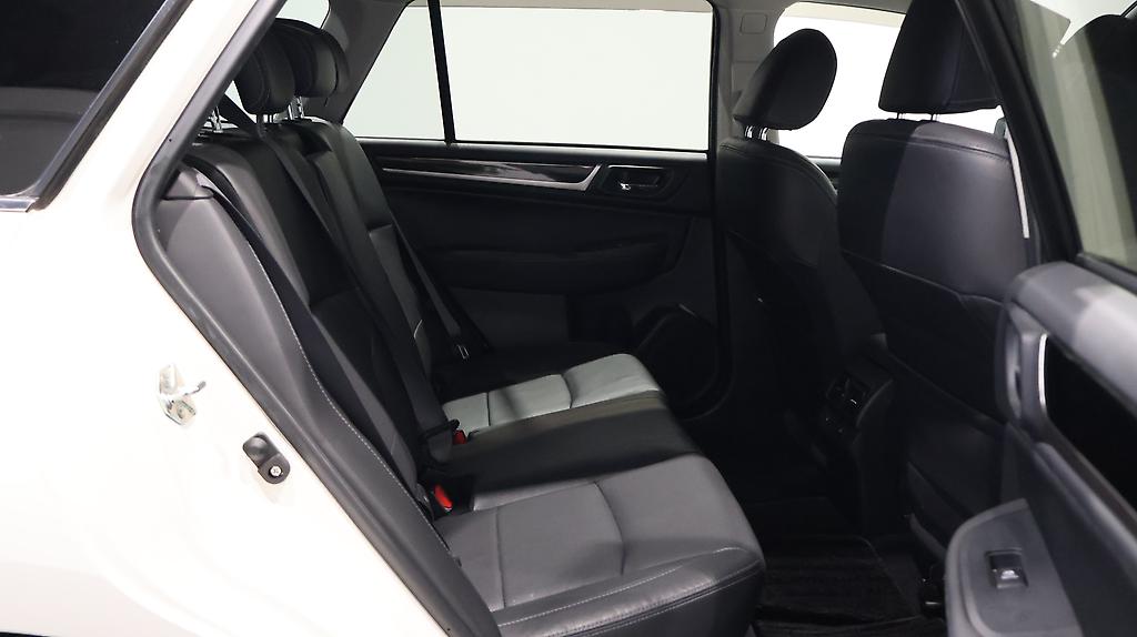 2016 Subaru Outback Limited AWD image 326497