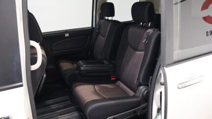 2014 Nissan Serena image 325879