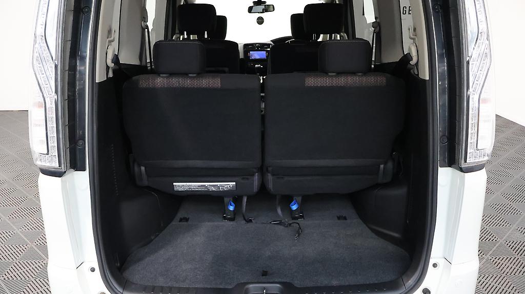 2014 Nissan Serena image 325877