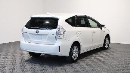 2012 Toyota Prius ALPHA HYBRID 7 Seater image 324113