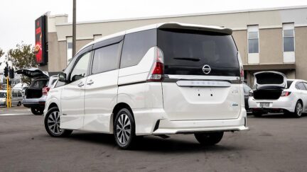 2017 Nissan Serena Hybrid Highway Star V-selection image 326841