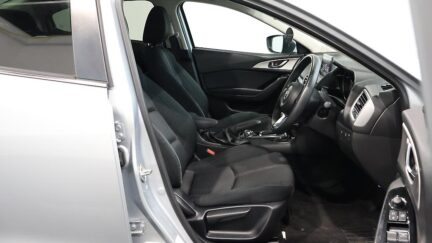 2017 Mazda Axela 15S, Reverse Camera, Push Start image 325694