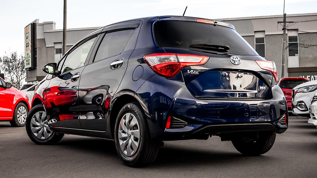 2018 Toyota Vitz Hybrid F Safety Edition image 324705