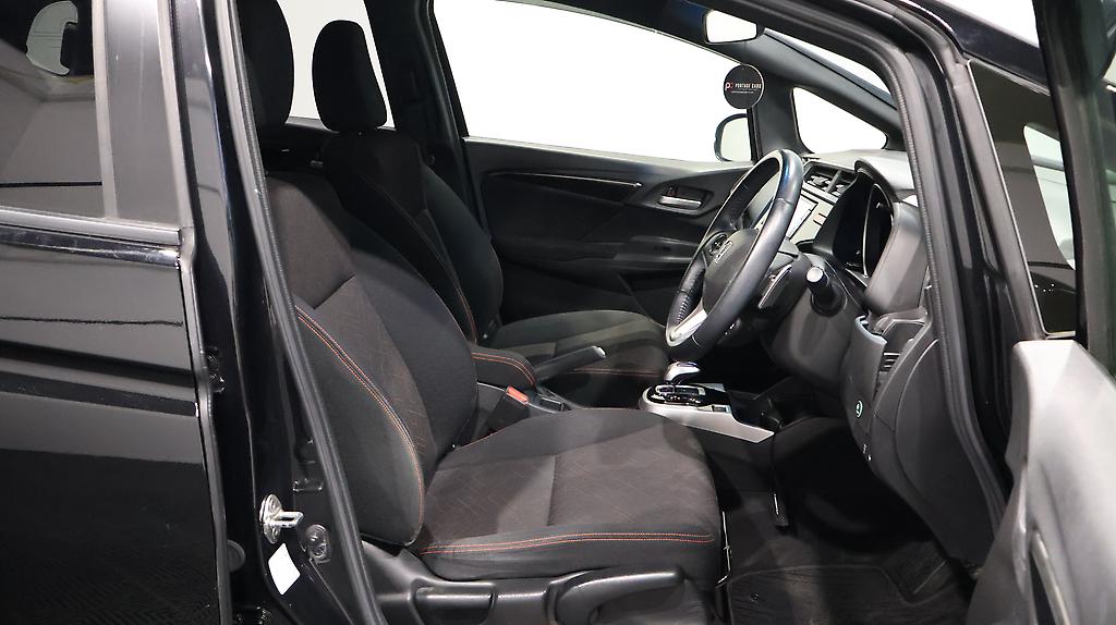 2015 Honda Fit Hybrid S-Package image 326545