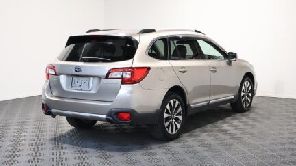2015 Subaru Outback Limited image 326886